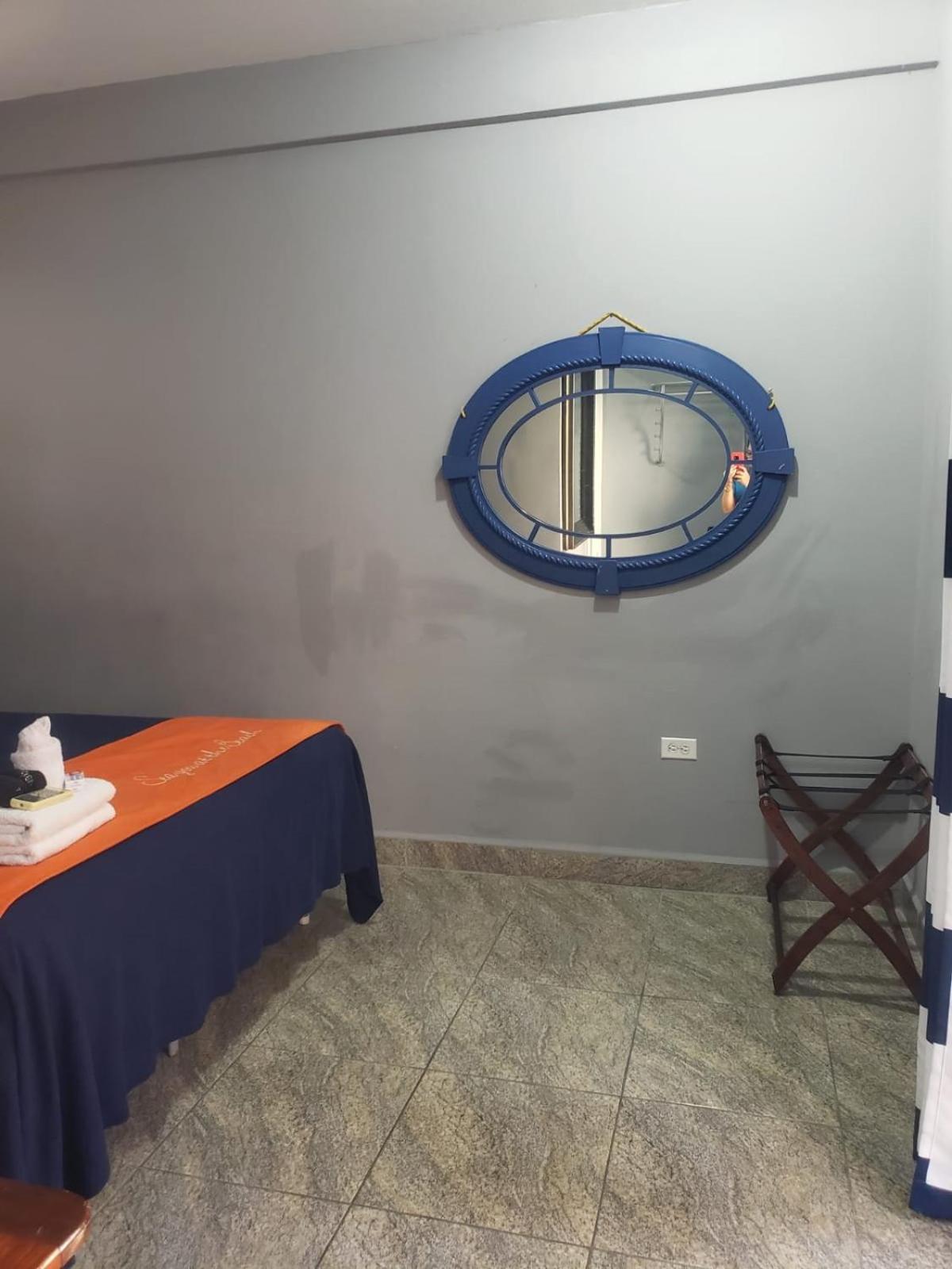 Beach Club Budget Rooms At Popeyes Caye Caulker Exterior foto