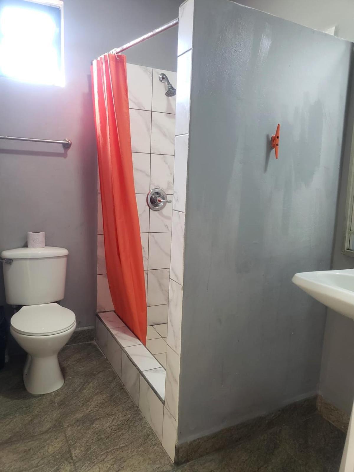 Beach Club Budget Rooms At Popeyes Caye Caulker Exterior foto
